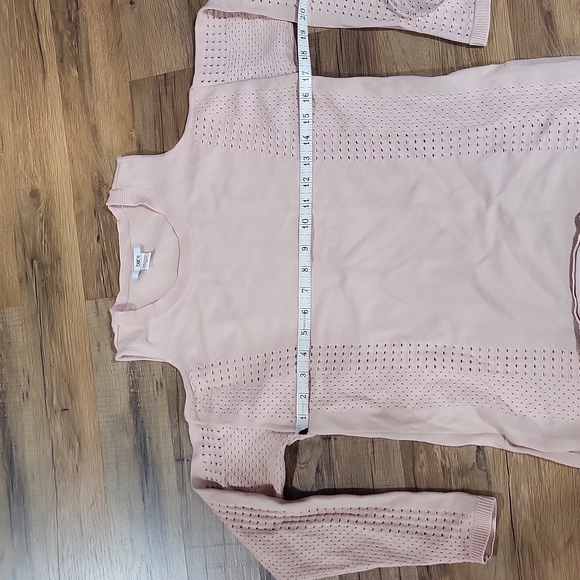 BAR III Perforated Cold Shoulder Viscose Sweater Top Shirt Barbie Ballet Pink - Picture 7 of 9